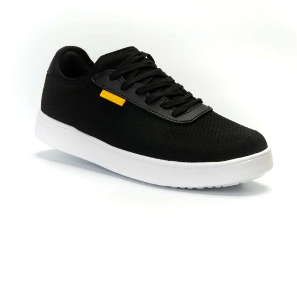 THEESE Women’s Waterproof Casual Shoes